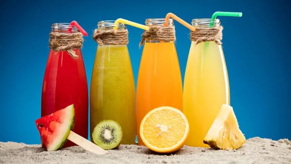 দাবদাহে শরীর ঠান্ডা রাখতে উপকারী ফলের শরবত