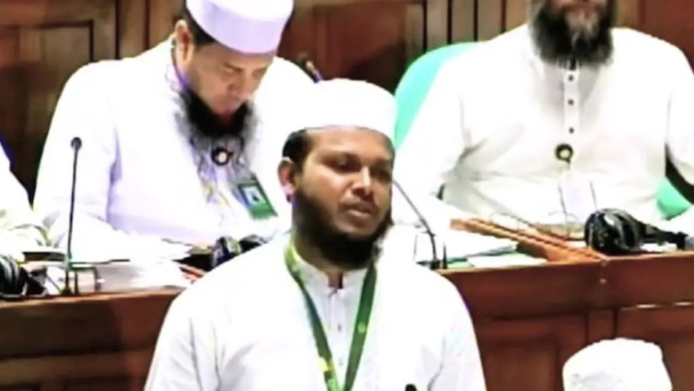 ১০-১২ ঘণ্টা লোডশেডিংয়ে চরম ভোগান্তিতে পরীক্ষার্থীরা