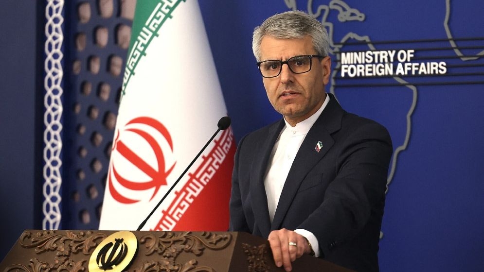 মার্কিন অবরোধকে যুদ্ধাপরাধ আখ্যা দিল ইরানের পররাষ্ট্র মন্ত্রণালয়