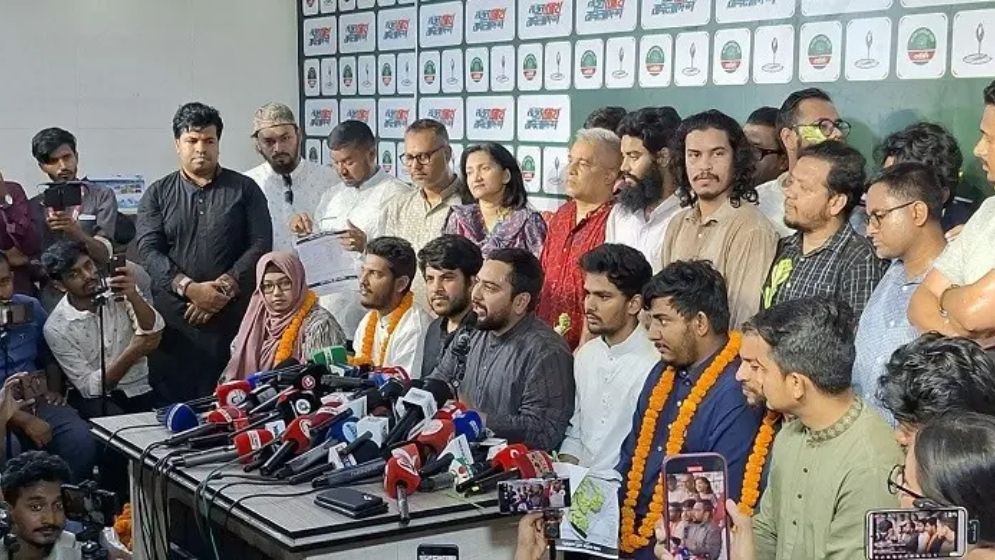 Bangladeshi tailor in Dubai