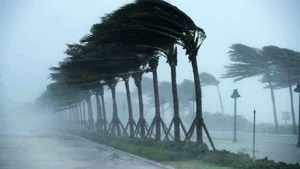 দুপুরের আগেই ঝড়বৃষ্টির সম্ভাবনা তিন বিভাগে