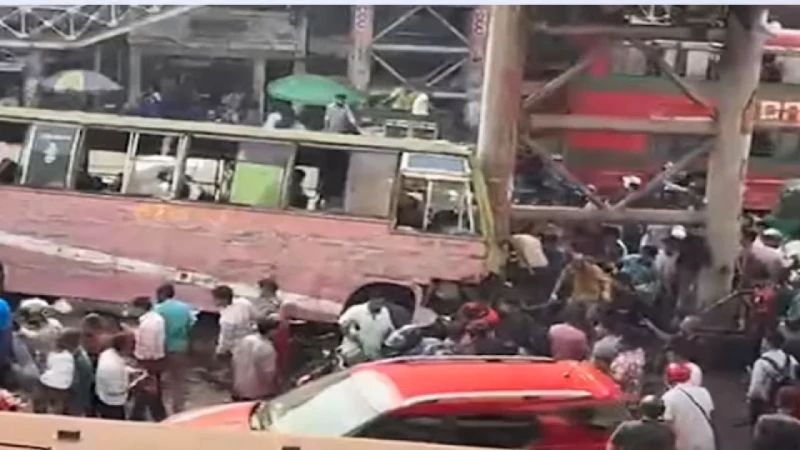 বনানীতে বাস দুর্ঘটনায় নিহত ২