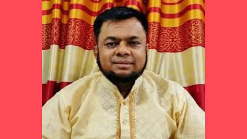 নোয়াখালীতে ছাত্রীকে ব্ল্যাকমেইল করে ধর্ষণ, প্রধান শিক্ষক গ্রেপ্তার