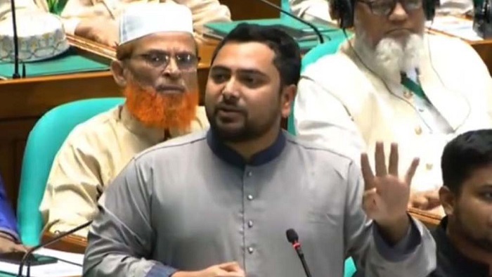 রাষ্ট্রপতিকে অপসারণ ও গ্রেপ্তার করতে হবে: সংসদে নাহিদ ইসলাম