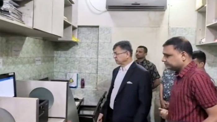 দেশের সব থানাকে দালালমুক্ত করার নির্দেশ স্বরাষ্ট্রমন্ত্রীর