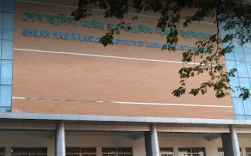 নারায়ণগঞ্জে গ্যাস বিস্ফোরণে পরিবারের সবাই দগ্ধ