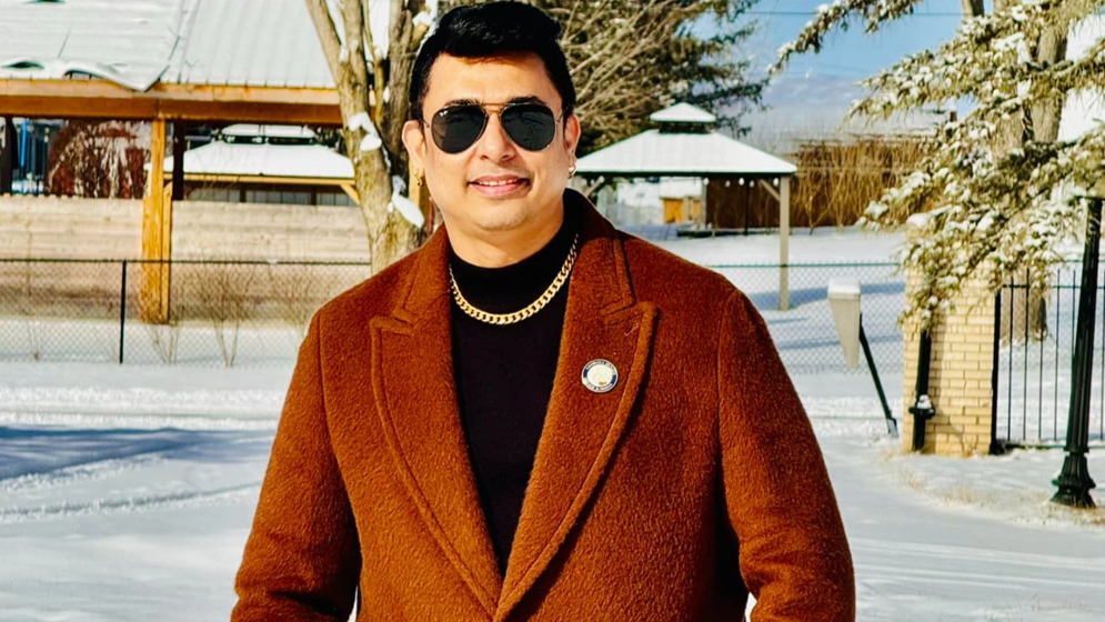 অল্পের জন্য বড় ক্ষতি থেকে বাঁচলেন জায়েদ খান