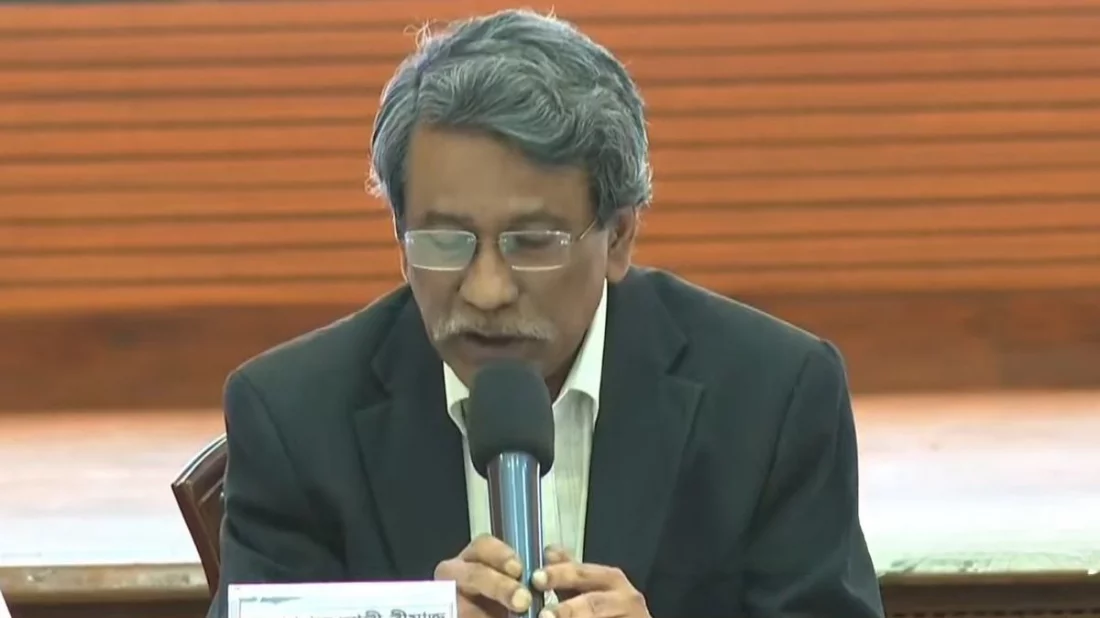 ভিন্নমত সমস্যা নয়, ফ্যাসিবাদ মোকাবিলায় রাজনৈতিক ঐক্য জরুরি: আলী রীয়াজ