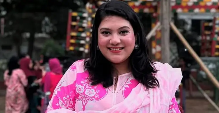 শেষ রক্ষা হলো না: চিকিৎসাধীন অবস্থায় মারা গেলেন কারিনা কায়সার
