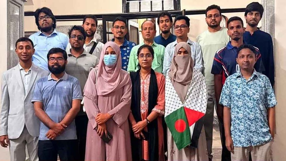 চীন যাচ্ছেন ডাকসুর ১৫ নেতা, নেতৃত্বে ভিপি সাদিক কায়েম