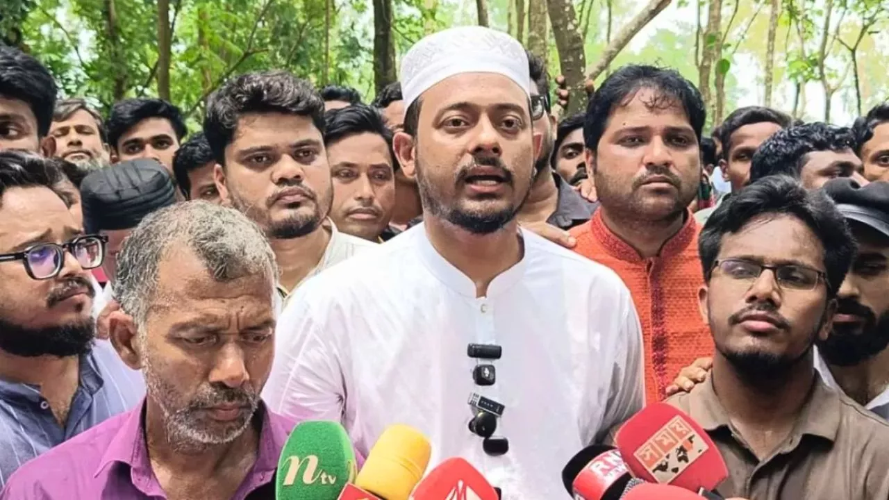 সীমান্ত হত্যা বন্ধ করতে না পারলে স্বরাষ্ট্রমন্ত্রীর পদত্যাগ করা উচিত: নাসীরুদ্দীন পাটওয়ারী