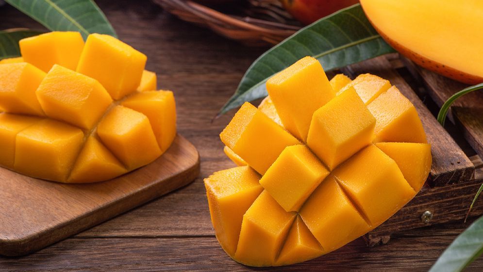 তীব্র গরমে পাকা আম খাওয়া কি শরীরের জন্য ভালো?