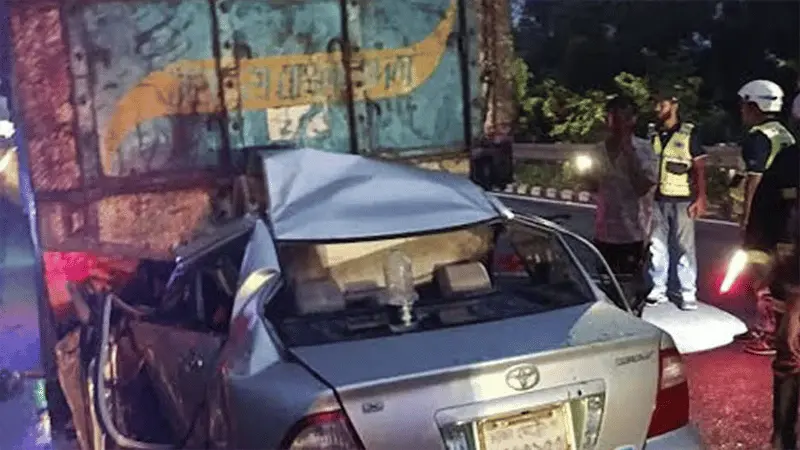ভাঙ্গায় দাঁড়িয়ে থাকা ট্রাকে প্রাইভেটকারের ধাক্কা, নিহত ৫