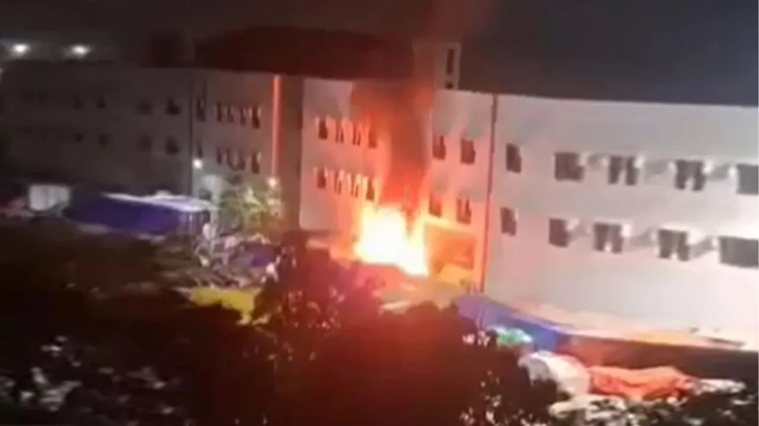 হযরত শাহজালাল বিমানবন্দরে কার্গো শেডে আগুন