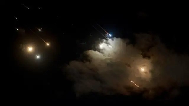 ইসরায়েলে ক্ষেপণাস্ত্র হামলা চালাল ইরান