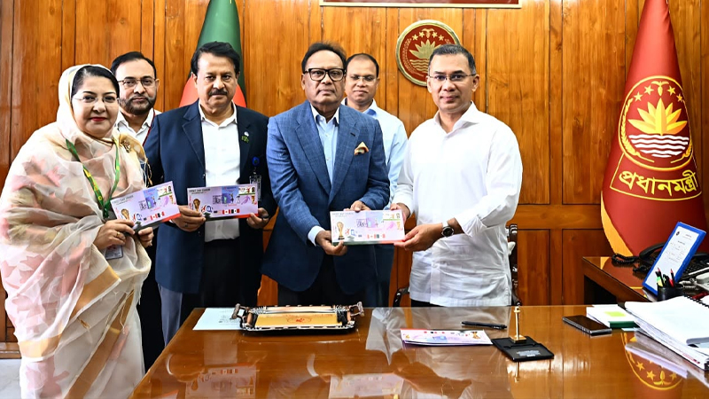 বিশ্বকাপ ফুটবল উপলক্ষে স্মারক ডাকটিকিট উন্মোচন প্রধানমন্ত্রীর