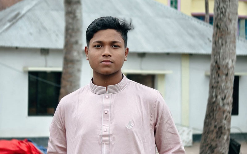 নোয়াখালীতে মাদকের বিরোধে স্কুলছাত্রকে কুপিয়ে হত্যা, আটক ১