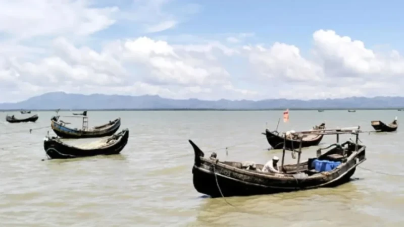 টেকনাফে ৭ জেলেকে ধরে নিয়ে গেছে আরাকান আর্মি