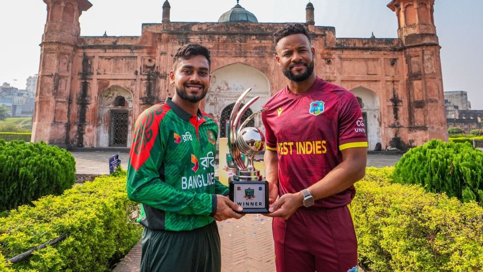 লালবাগ কেল্লায় হলো বাংলাদেশ–ওয়েস্ট ইন্ডিজ সিরিজের ট্রফি উন্মোচন