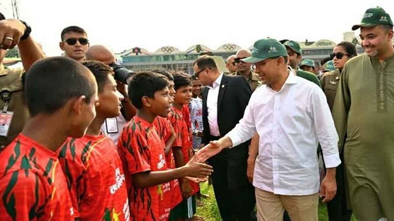 বাংলাদেশকে ফুটবল বিশ্বকাপ খেলার স্বপ্ন দেখতে হবে: প্রধানমন্ত্রী