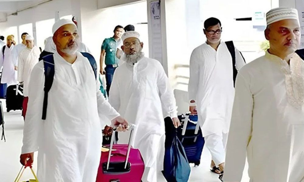 হজ শেষে ৬৩,৭৮৩ বাংলাদেশি দেশে ফিরলেন
