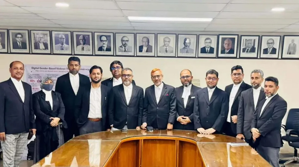 একযোগে জামায়াতপন্থী ১৭ ডেপুটি ও সহকারী অ্যাটর্নি জেনারেলের পদত্যাগ