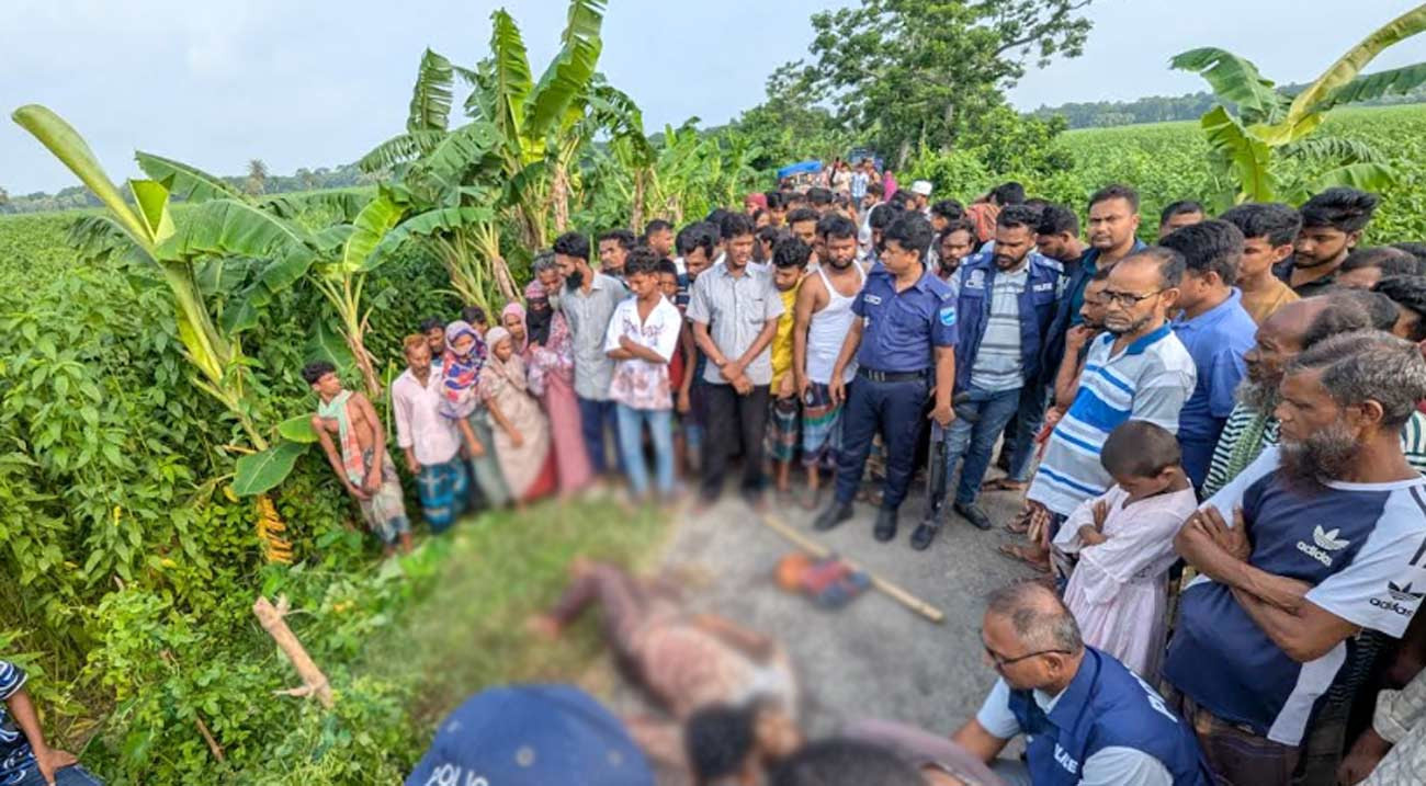 পার্বতীপুরে পানিতে ডুবে একই পরিবারের ৩ জনের মৃত্যু