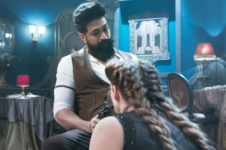 Bangladeshi tailor in Dubai