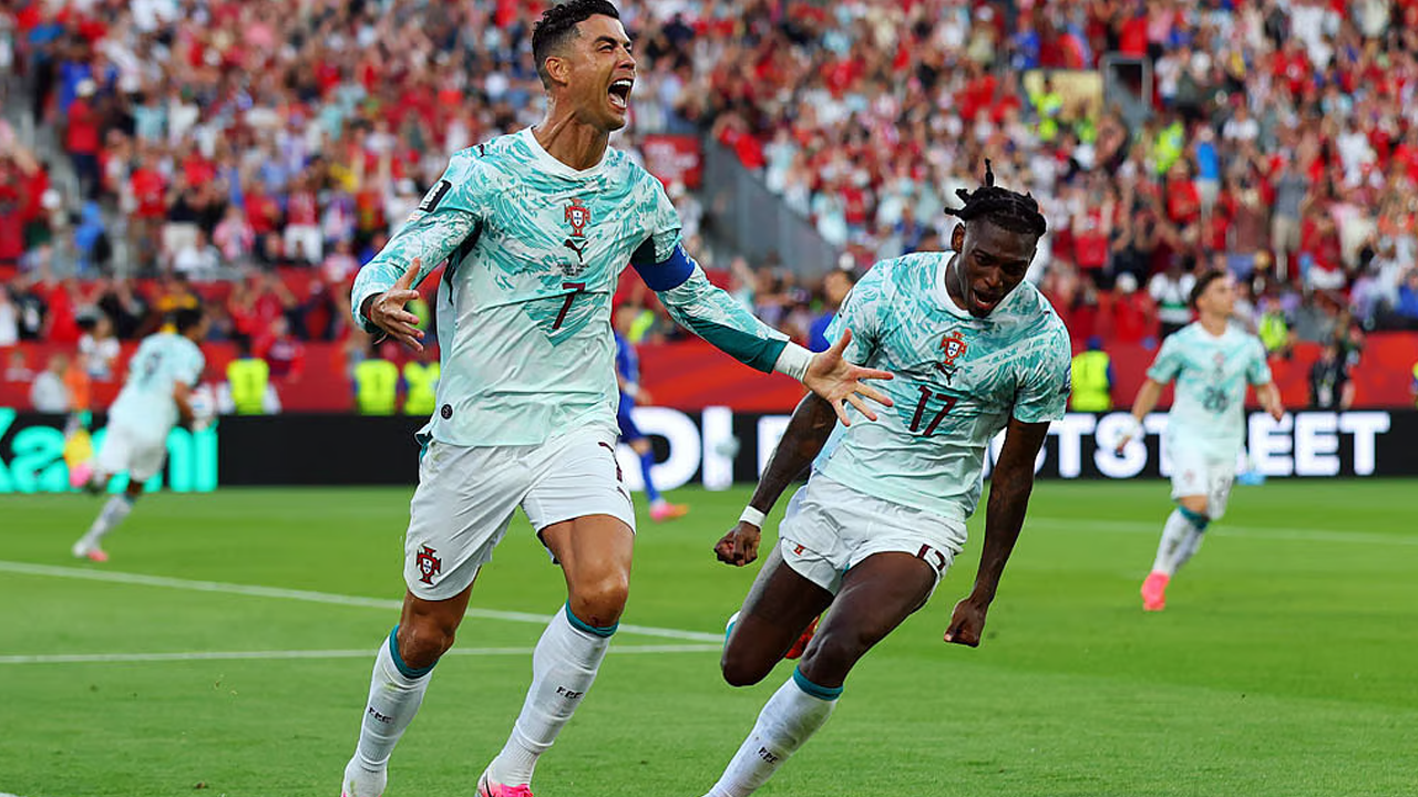ক্রোয়েশিয়াকে কাঁদিয়ে শেষ ষোলোয় পর্তুগাল