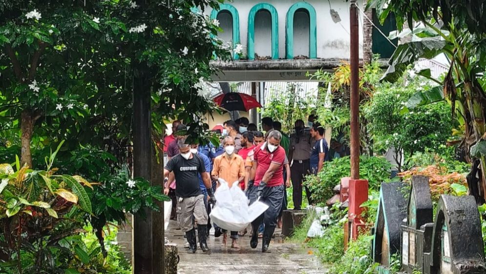 দাফনের পাঁচ মাস পর বিএনপি নেতার মরদেহ উত্তোলন