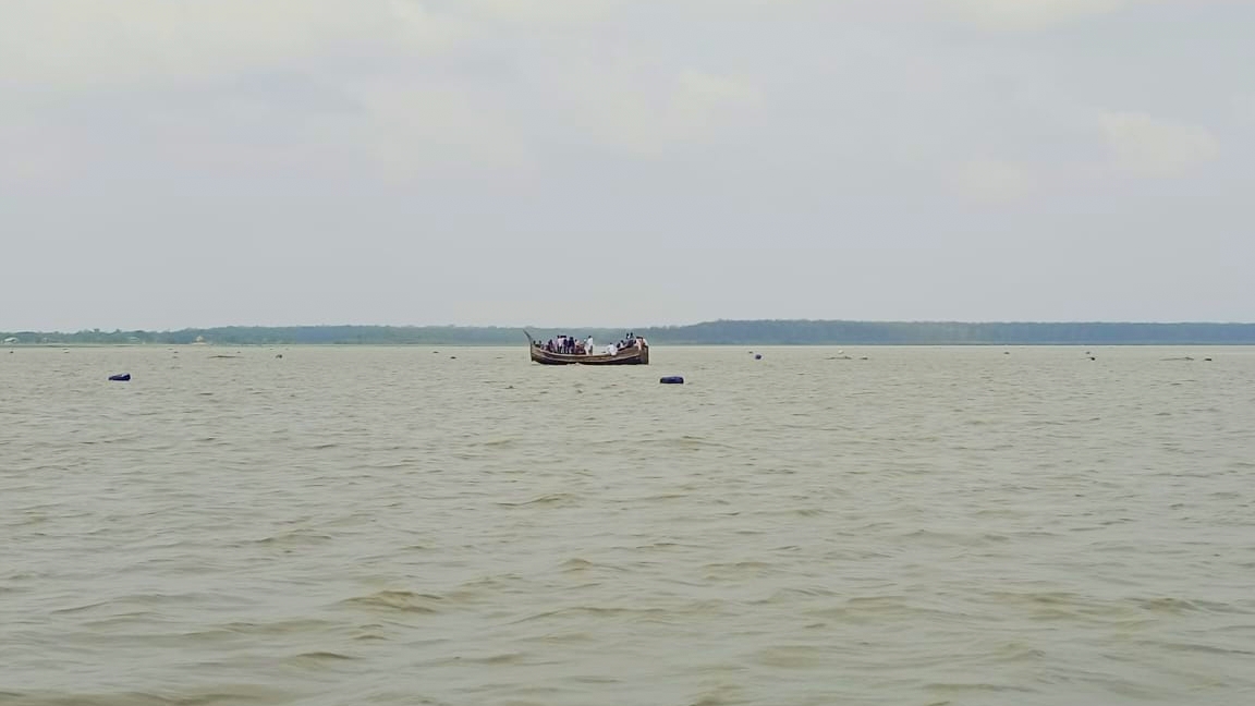 মেঘনা নদীতে মাছ ধরতে গিয়ে জেলের মৃত্যু