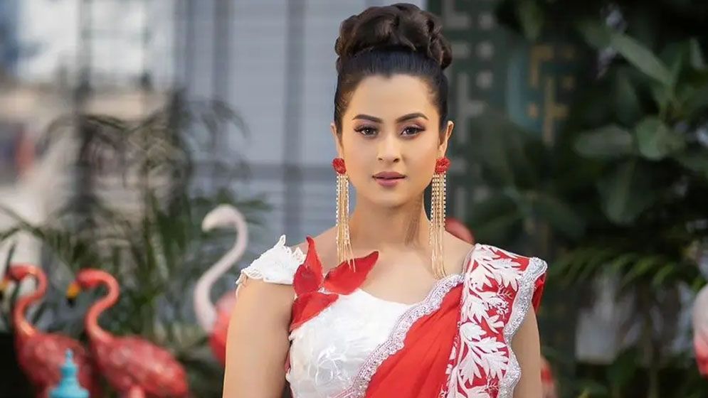 কবে ক্যামেরার সামনে ফিরছেন বুবলী? মুখ খুললেন নির্মাতা