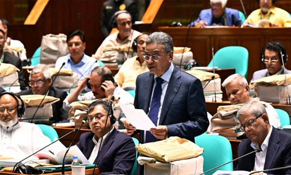 ক্ষতিগ্রস্ত ব্যাংকের আমানতকারীরা টাকা পাবেন কিনা, যা বললেন অর্থমন্ত্রী