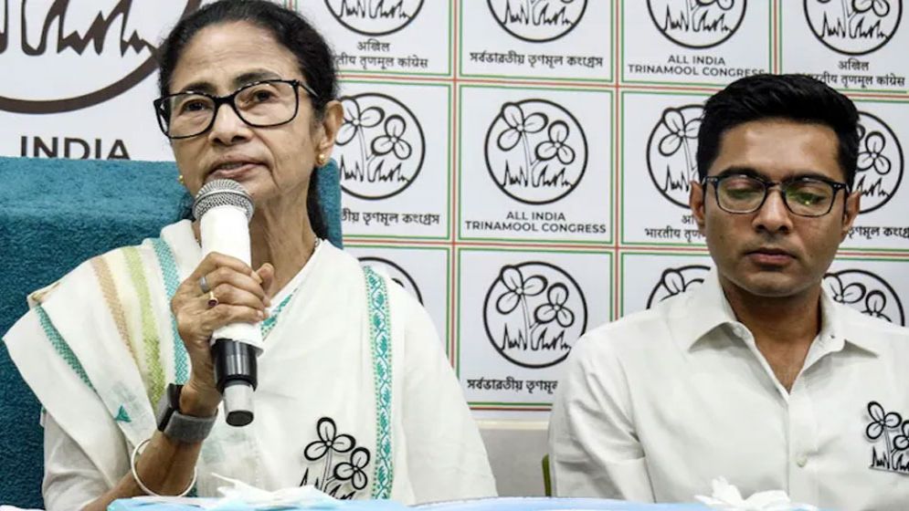 ৪৪০ কোটি টাকার ব্যাংক অ্যাকাউন্ট জব্দ, চাপে তৃণমূল