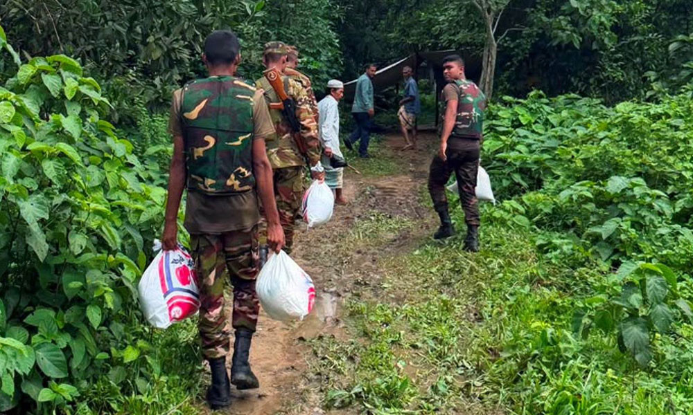 বন্যা পরিস্থিতি মোকাবিলায় ৭ উপজেলায় সেনা মোতায়েন