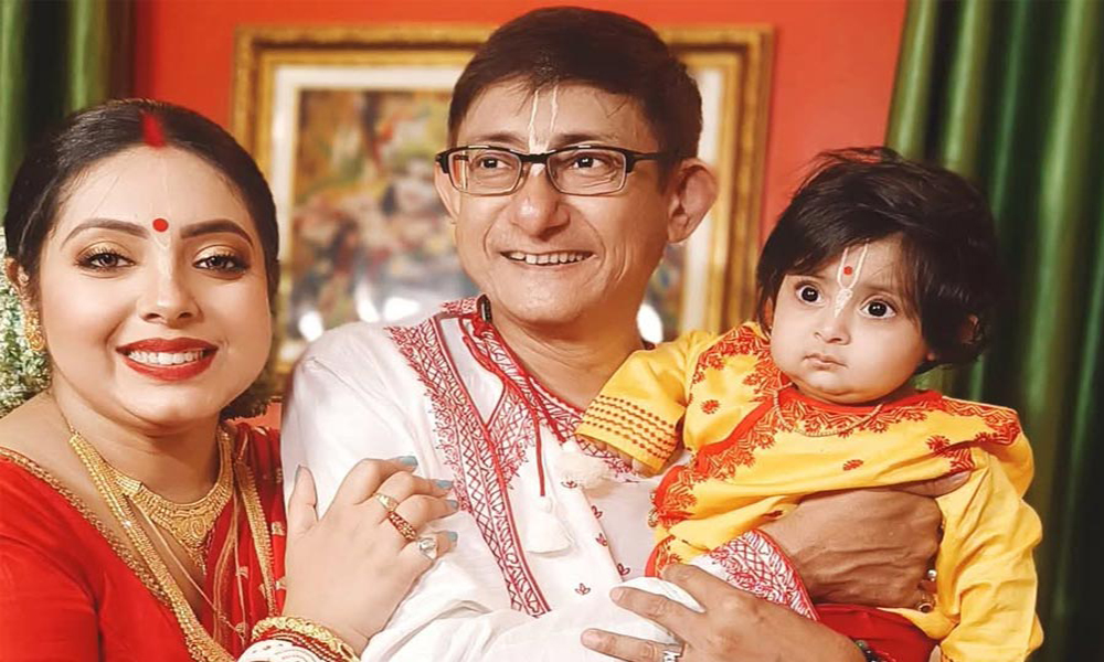 মল্লিক বাড়িতে শ্রীময়ীর হাত ধরেই কালীপুজো শুরু !