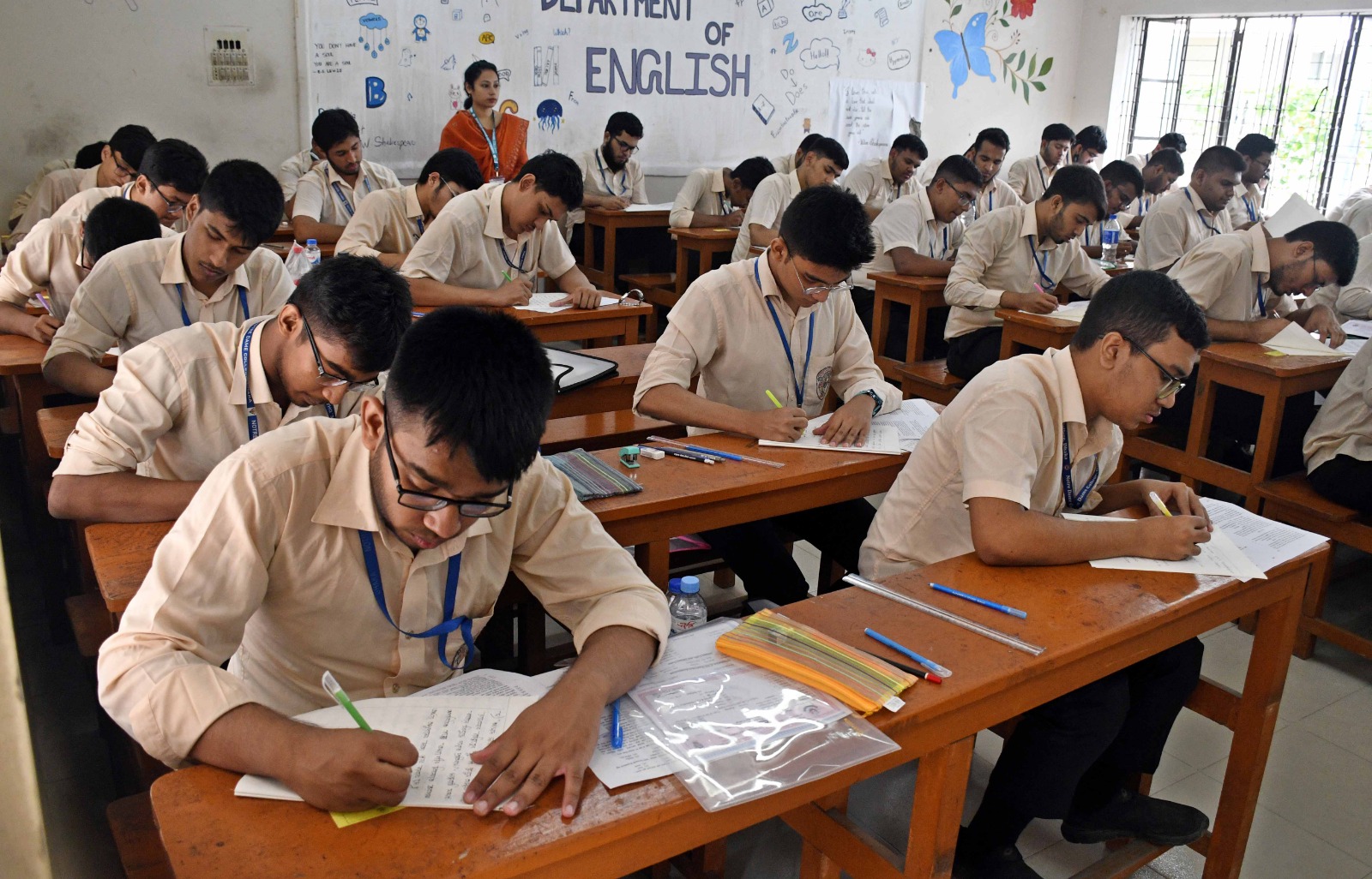 চট্টগ্রাম ছাড়া বাকি বোর্ডে এইচএসসি পরীক্ষা নির্ধারিত সময়েই
