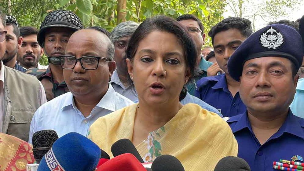 সেন্ট মার্টিনে রাত্রিযাপন নিয়ে যা বললেন পরিবেশ উপদেষ্টা