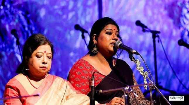 মায়ের পরিচালনায় মেয়ে
