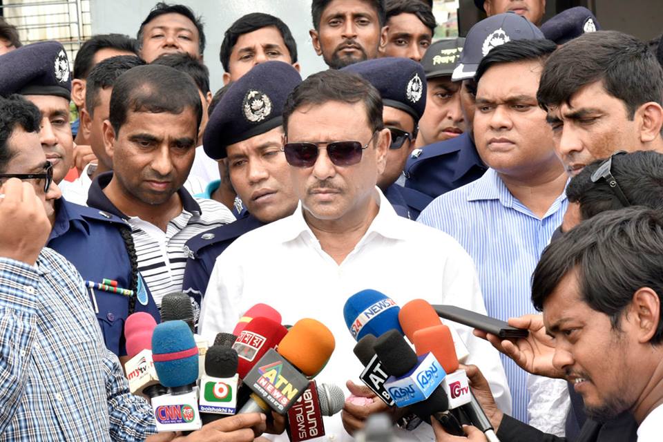 মাশরাফি ও সাকিব ২০১৯ সালের  আগে রাজনীতিতে আসবেন না