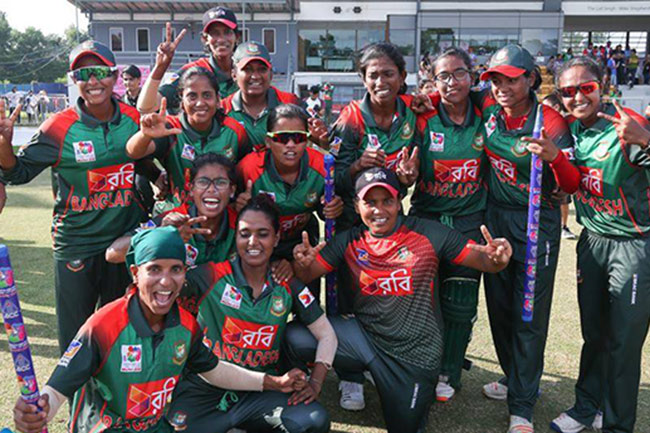 সালমারা পেল দুই কোটি টাকা পুরষ্কার
