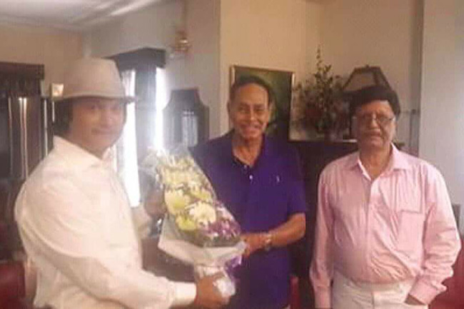 জাতীয় পার্টিতে যোগ দিলেন কন্ঠশিল্পী শাফিন আহমেদ