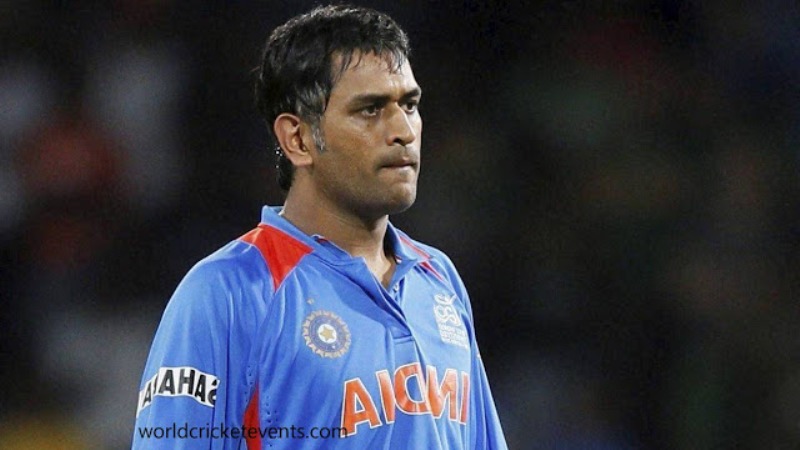জাতীয় দল থেকে বাদ পড়লেন ধোনি !