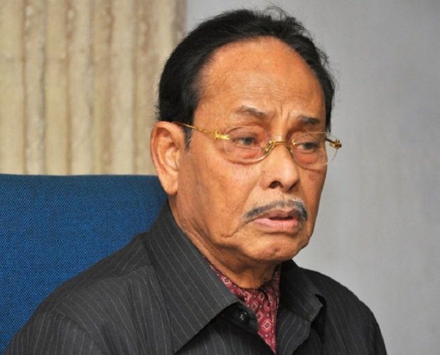 অসুস্থ্য হয়ে সিএমএইচ হাসপাতালে ভর্তি হুসেইন মুহম্মদ এরশাদ