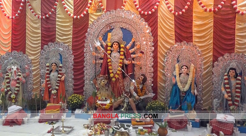 নিউ ইয়র্কে মণ্ডপে মণ্ডপে বিজয়া দশমী