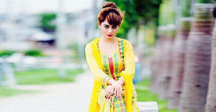 অসুস্থ মেকআপম্যানের পাশে দাড়ালেন তমা মির্জা