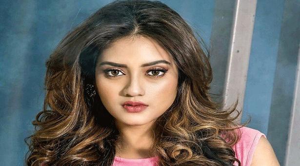 জনপ্রিয় অভিনেত্রী নুসরাতের বিয়ের গুঞ্জন!!