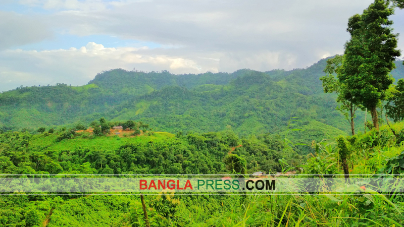 বান্দরবানে নির্বাচনকে ঘিরে বিদেশি পর্যটকদের ভ্রমণে কড়াকড়ি আরোপ