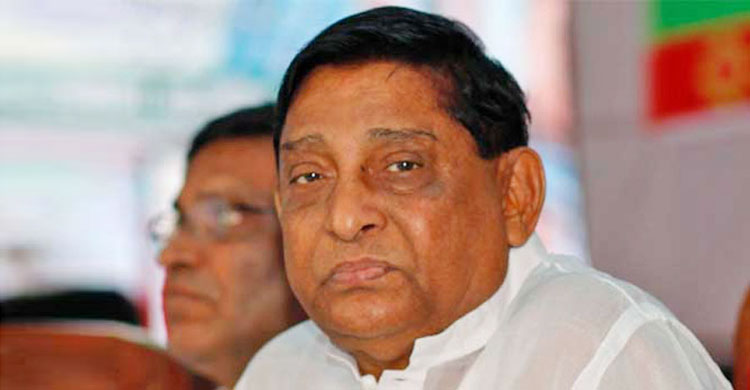 নৌকায় উঠতে পারলেননা মায়া