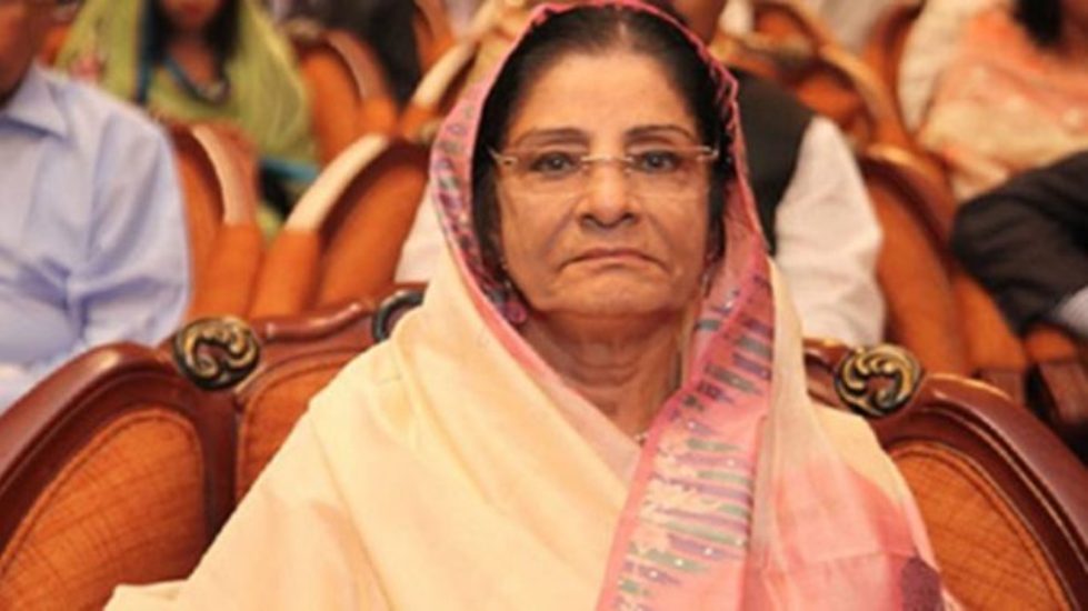 রাতে ফেসবুক দেখা বন্ধের চেষ্টা করতেছি : রওশন এরশাদ